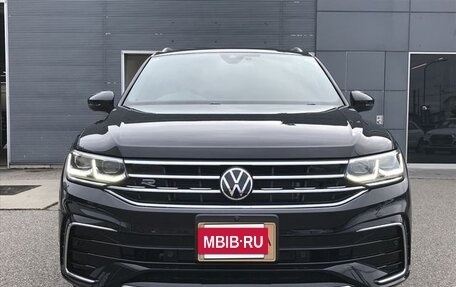 Volkswagen Tiguan II, 2022 год, 2 850 015 рублей, 2 фотография