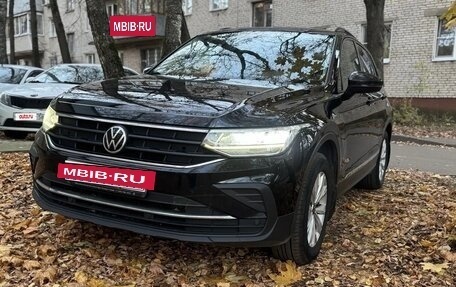 Volkswagen Tiguan II, 2021 год, 2 500 000 рублей, 2 фотография