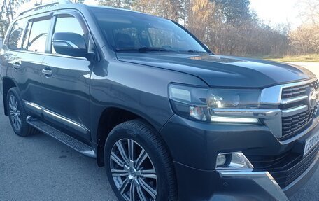 Toyota Land Cruiser 200, 2014 год, 3 299 999 рублей, 3 фотография