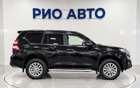 Toyota Land Cruiser Prado 150 рестайлинг, 2015 год, 2 999 999 рублей, 9 фотография