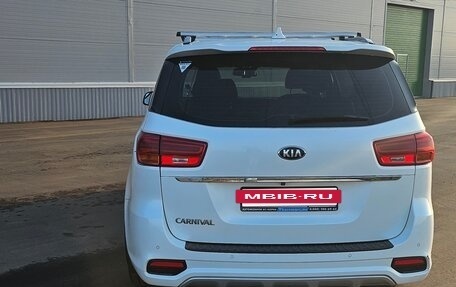 KIA Carnival III, 2019 год, 2 300 000 рублей, 5 фотография