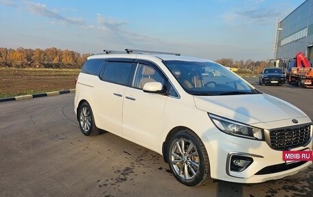KIA Carnival III, 2019 год, 2 300 000 рублей, 8 фотография