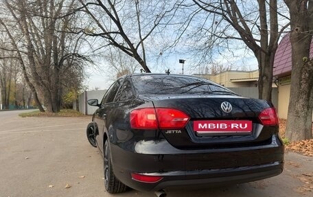 Volkswagen Jetta VII, 2012 год, 900 000 рублей, 5 фотография