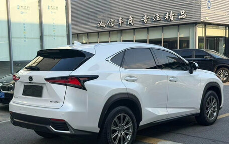 Lexus NX I, 2018 год, 2 570 000 рублей, 4 фотография