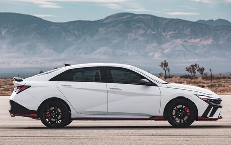 Hyundai Elantra, 2023 год, 1 315 000 рублей, 3 фотография