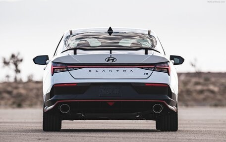 Hyundai Elantra, 2023 год, 1 315 000 рублей, 2 фотография