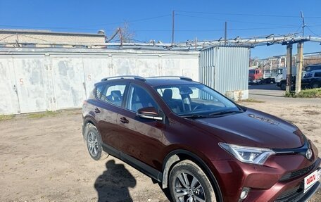 Toyota RAV4, 2019 год, 2 250 000 рублей, 3 фотография