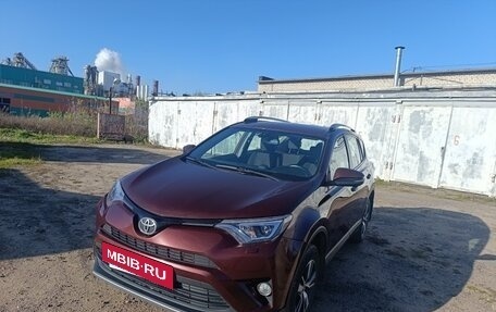 Toyota RAV4, 2019 год, 2 250 000 рублей, 2 фотография
