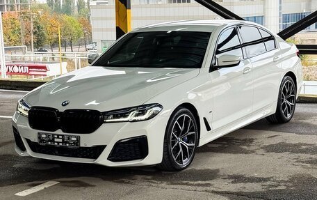 BMW 5 серия, 2020 год, 5 200 000 рублей, 2 фотография