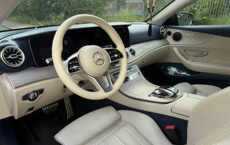 Mercedes-Benz E-Класс, 2018 год, 4 500 000 рублей, 2 фотография