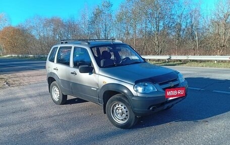 Chevrolet Niva I рестайлинг, 2010 год, 360 000 рублей, 3 фотография