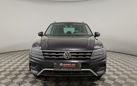 Volkswagen Tiguan II, 2019 год, 2 655 000 рублей, 2 фотография