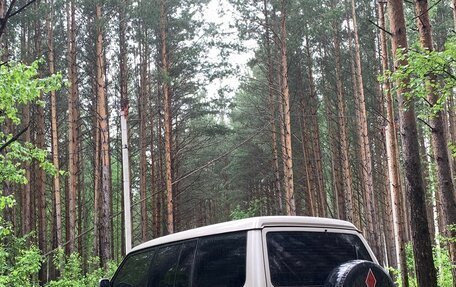 Mitsubishi Pajero III рестайлинг, 1992 год, 360 000 рублей, 2 фотография