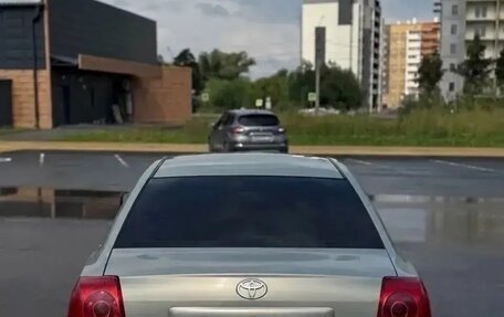 Toyota Avensis III рестайлинг, 2004 год, 580 000 рублей, 6 фотография