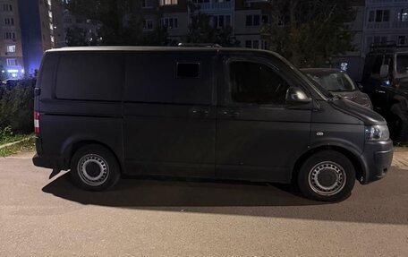 Volkswagen Transporter T5 рестайлинг, 2011 год, 1 100 000 рублей, 2 фотография