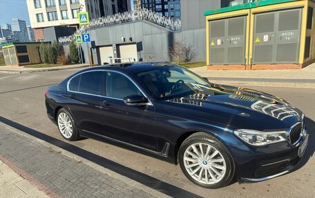 BMW 7 серия, 2015 год, 3 200 000 рублей, 2 фотография