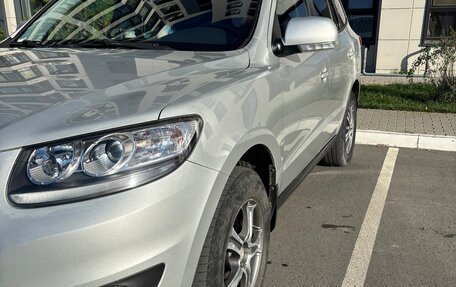 Hyundai Santa Fe III рестайлинг, 2010 год, 1 220 000 рублей, 2 фотография