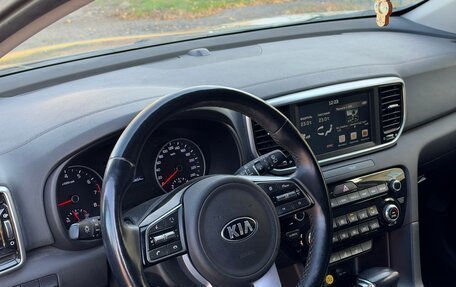 KIA Sportage IV рестайлинг, 2020 год, 2 500 000 рублей, 3 фотография