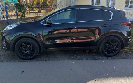 KIA Sportage IV рестайлинг, 2020 год, 2 500 000 рублей, 4 фотография