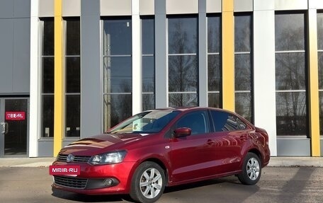 Volkswagen Polo VI (EU Market), 2012 год, 750 000 рублей, 2 фотография