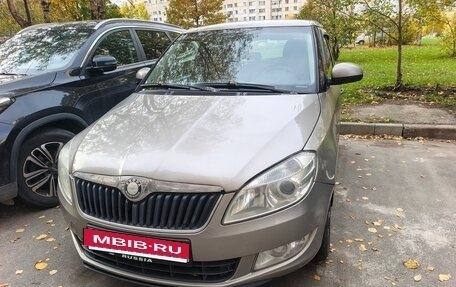 Skoda Fabia II, 2011 год, 530 000 рублей, 2 фотография