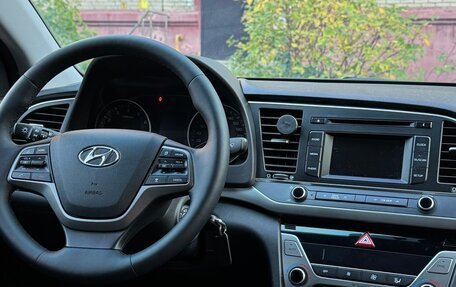Hyundai Elantra VI, 2017 год, 1 550 000 рублей, 10 фотография