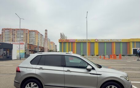 Volkswagen Tiguan II, 2021 год, 2 850 000 рублей, 6 фотография