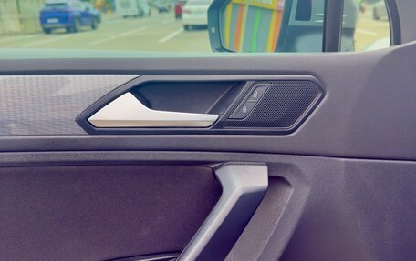 Volkswagen Tiguan II, 2021 год, 2 850 000 рублей, 10 фотография