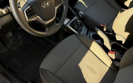 Hyundai Solaris II рестайлинг, 2018 год, 1 218 000 рублей, 10 фотография