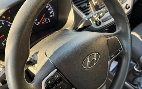Hyundai Solaris II рестайлинг, 2018 год, 1 218 000 рублей, 11 фотография