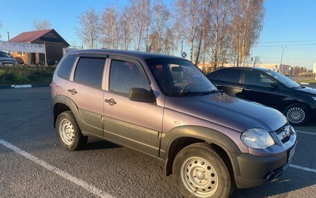 Chevrolet Niva I рестайлинг, 2015 год, 530 000 рублей, 3 фотография