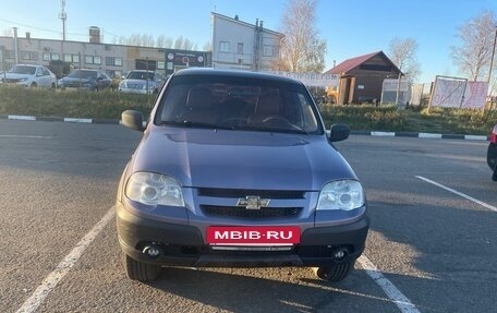 Chevrolet Niva I рестайлинг, 2015 год, 530 000 рублей, 2 фотография