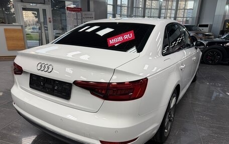 Audi A4, 2015 год, 1 950 000 рублей, 3 фотография