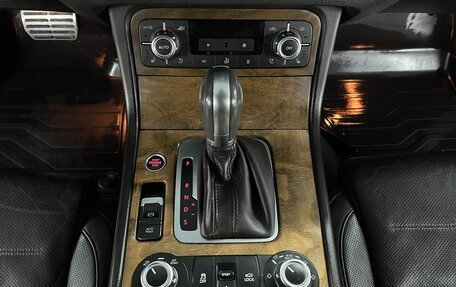 Volkswagen Touareg III, 2011 год, 2 200 000 рублей, 12 фотография