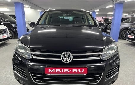 Volkswagen Touareg III, 2011 год, 2 200 000 рублей, 2 фотография
