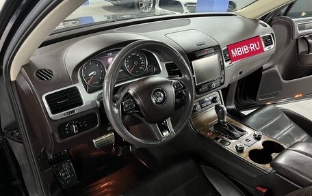 Volkswagen Touareg III, 2011 год, 2 200 000 рублей, 11 фотография