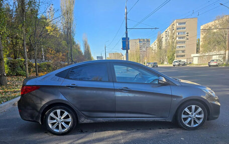 Hyundai Solaris II рестайлинг, 2012 год, 890 000 рублей, 3 фотография