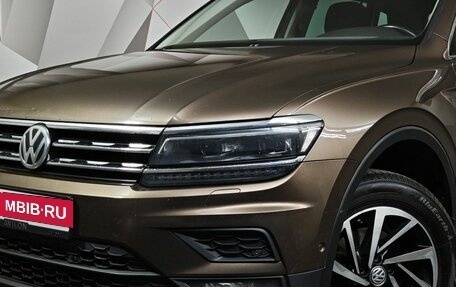 Volkswagen Tiguan II, 2018 год, 2 045 000 рублей, 10 фотография