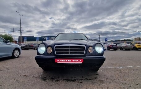 Mercedes-Benz E-Класс, 1998 год, 210 000 рублей, 4 фотография