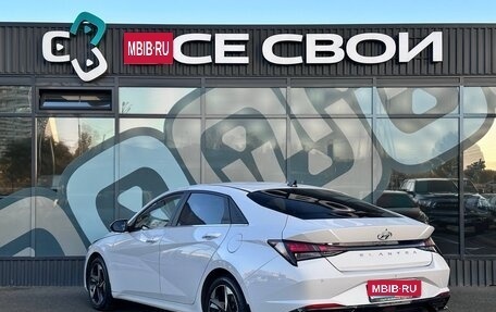Hyundai Elantra, 2021 год, 1 997 000 рублей, 3 фотография