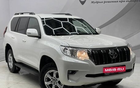 Toyota Land Cruiser Prado 150 рестайлинг, 2019 год, 4 550 000 рублей, 2 фотография