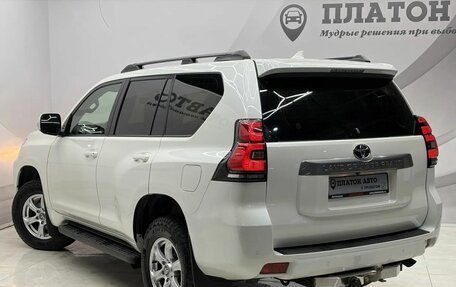 Toyota Land Cruiser Prado 150 рестайлинг, 2019 год, 4 550 000 рублей, 7 фотография