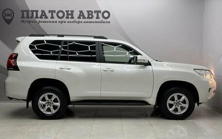 Toyota Land Cruiser Prado 150 рестайлинг, 2019 год, 4 550 000 рублей, 5 фотография