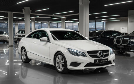 Mercedes-Benz E-Класс, 2015 год, 2 200 000 рублей, 2 фотография