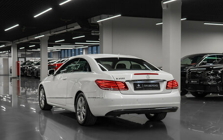 Mercedes-Benz E-Класс, 2015 год, 2 200 000 рублей, 4 фотография
