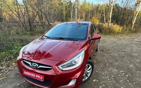 Hyundai Solaris II рестайлинг, 2013 год, 860 000 рублей, 1 фотография