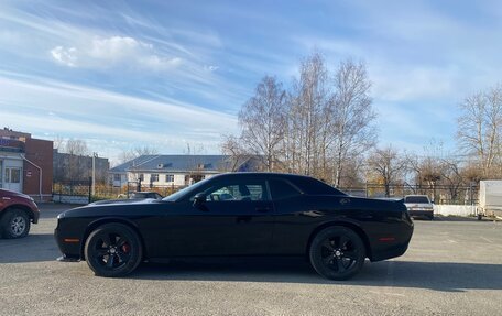 Dodge Challenger III рестайлинг 2, 2018 год, 3 400 000 рублей, 4 фотография