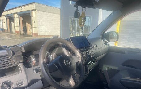 Volkswagen Caravelle T5, 2013 год, 1 450 000 рублей, 9 фотография