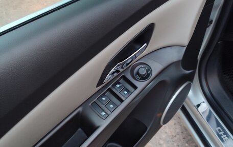 Chevrolet Cruze II, 2013 год, 650 000 рублей, 3 фотография