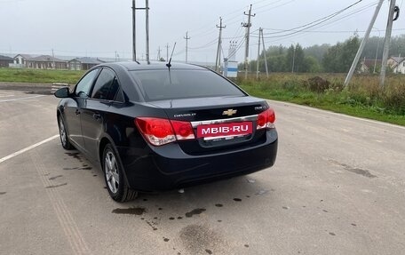Chevrolet Cruze II, 2010 год, 760 000 рублей, 3 фотография